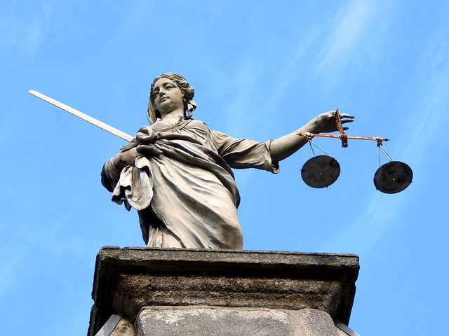 justice-626461_640.jpg